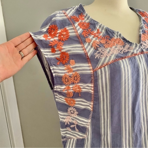 STANDARD GRACE Striped‎ Embroidered Short Sleeve Blouse Sz Sm - Picture 2 of 4